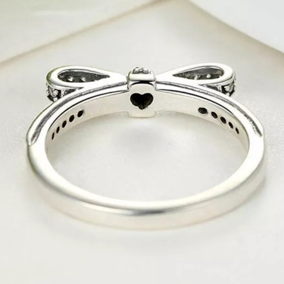 .925 Sterling silver bow ring with zircon pave - Picture 5 of 6